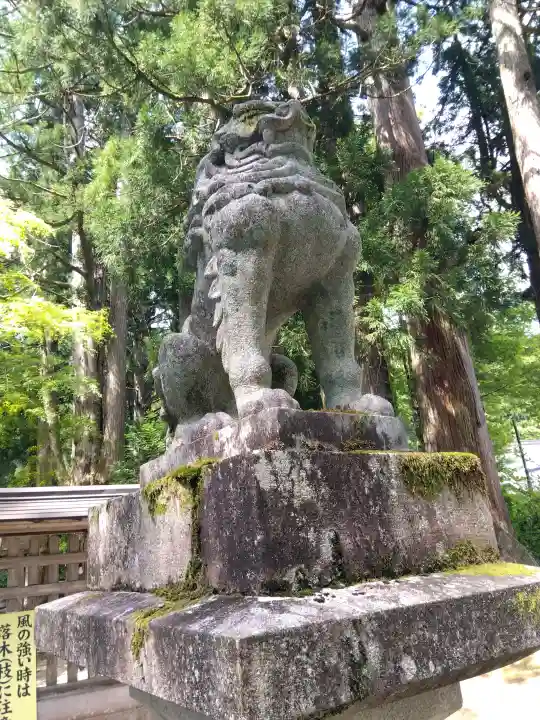 雄山神社中宮祈願殿の{uncategorized: "未分類", other: "その他", undefined: "問題あり", building: "その他建物", grave: "お墓", sacred_gate: "鳥居", guardian: "狛犬", statue: "像", buddha: "仏像", history: "歴史", nature: "自然", garden: "庭園", animal: "動物", pagoda: "塔", temizu: "手水舎", mountain_gate: "山門・神門", sanctuary: "本殿・本堂", subordinate: "末社・摂社", art: "芸術", scenery: "景色", jizo: "地蔵", ema: "絵馬", goshuin: "御朱印", omikuji: "おみくじ", items: "授与品その他", amulet: "お守り", goshuincho: "御朱印帳", eats: "食事", festival: "お祭り", votive_dance: "神楽", shichigosan: "七五三参", wedding: "結婚式", experience: "体験その他", initially: "初詣", around: "周辺", anti_infection: "感染症対策"}