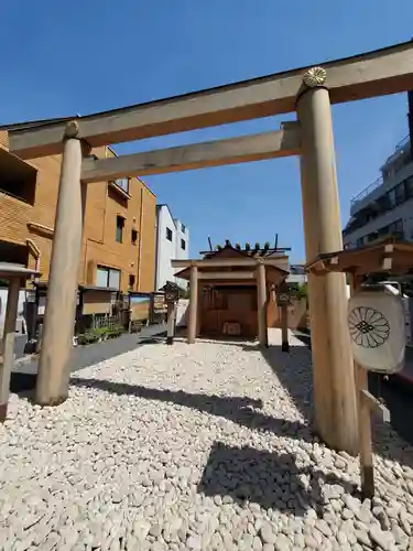 小石川大神宮の鳥居