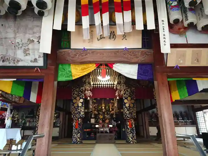 渭信寺の本殿・本堂