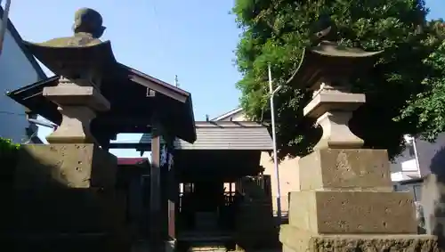 入日神社の塔