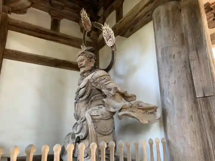 西明寺の仏像