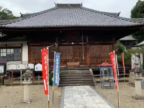 小松寺の本殿・本堂