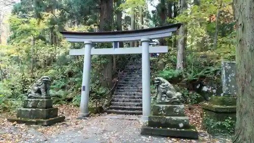 十和田神社の鳥居