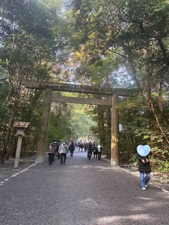 伊勢神宮外宮(豊受大神宮)の{uncategorized: "未分類", other: "その他", undefined: "問題あり", building: "その他建物", grave: "お墓", sacred_gate: "鳥居", guardian: "狛犬", statue: "像", buddha: "仏像", history: "歴史", nature: "自然", garden: "庭園", animal: "動物", pagoda: "塔", temizu: "手水舎", mountain_gate: "山門・神門", sanctuary: "本殿・本堂", subordinate: "末社・摂社", art: "芸術", scenery: "景色", jizo: "地蔵", ema: "絵馬", goshuin: "御朱印", omikuji: "おみくじ", items: "授与品その他", amulet: "お守り", goshuincho: "御朱印帳", eats: "食事", festival: "お祭り", votive_dance: "神楽", shichigosan: "七五三参", wedding: "結婚式", experience: "体験その他", initially: "初詣", around: "周辺", anti_infection: "感染症対策"}
