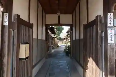 傳宗院のその他建物