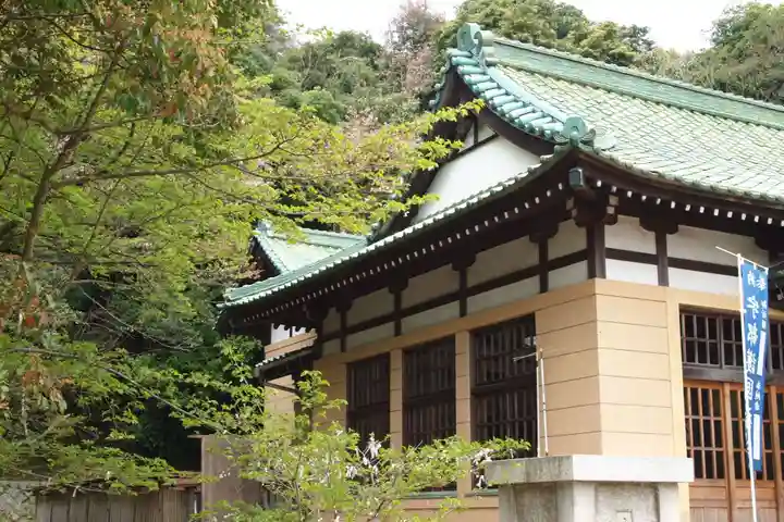宇部護国神社の本殿・本堂