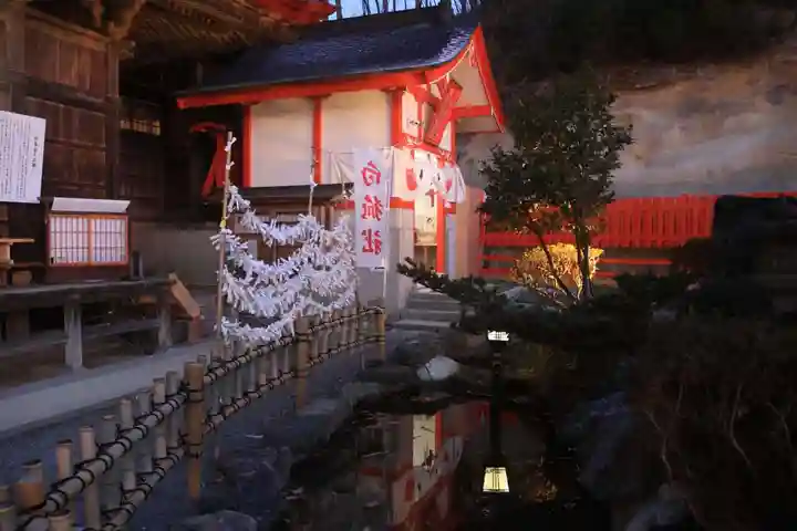 高屋敷稲荷神社の末社・摂社