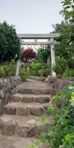 横浜御嶽神社の鳥居