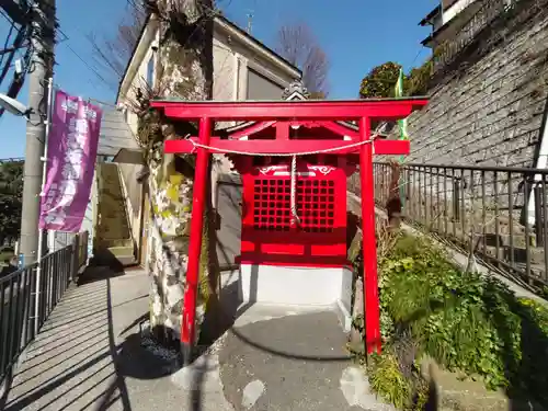 諏訪坂稲荷神社の鳥居