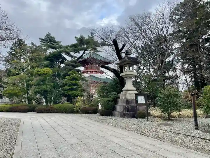 成田山平和大塔の{uncategorized: "未分類", other: "その他", undefined: "問題あり", building: "その他建物", grave: "お墓", sacred_gate: "鳥居", guardian: "狛犬", statue: "像", buddha: "仏像", history: "歴史", nature: "自然", garden: "庭園", animal: "動物", pagoda: "塔", temizu: "手水舎", mountain_gate: "山門・神門", sanctuary: "本殿・本堂", subordinate: "末社・摂社", art: "芸術", scenery: "景色", jizo: "地蔵", ema: "絵馬", goshuin: "御朱印", omikuji: "おみくじ", items: "授与品その他", amulet: "お守り", goshuincho: "御朱印帳", eats: "食事", festival: "お祭り", votive_dance: "神楽", shichigosan: "七五三参", wedding: "結婚式", experience: "体験その他", initially: "初詣", around: "周辺", anti_infection: "感染症対策"}