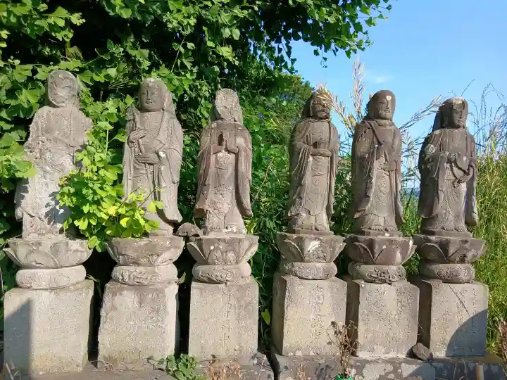 西光院の{uncategorized: "未分類", other: "その他", undefined: "問題あり", building: "その他建物", grave: "お墓", sacred_gate: "鳥居", guardian: "狛犬", statue: "像", buddha: "仏像", history: "歴史", nature: "自然", garden: "庭園", animal: "動物", pagoda: "塔", temizu: "手水舎", mountain_gate: "山門・神門", sanctuary: "本殿・本堂", subordinate: "末社・摂社", art: "芸術", scenery: "景色", jizo: "地蔵", ema: "絵馬", goshuin: "御朱印", omikuji: "おみくじ", items: "授与品その他", amulet: "お守り", goshuincho: "御朱印帳", eats: "食事", festival: "お祭り", votive_dance: "神楽", shichigosan: "七五三参", wedding: "結婚式", experience: "体験その他", initially: "初詣", around: "周辺", anti_infection: "感染症対策"}