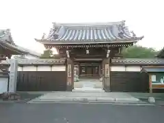 西蓮寺の山門