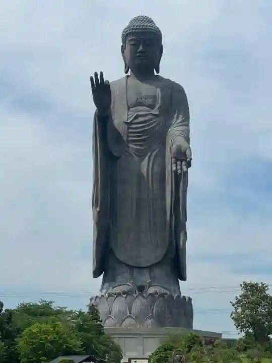 東本願寺本廟 牛久浄苑(牛久大仏)(茨城県)
