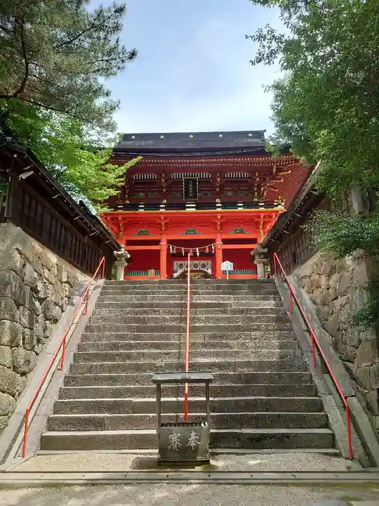 六所神社の山門・神門