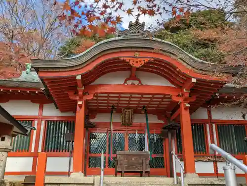 瑜伽神社の本殿