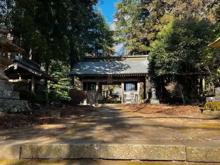 都々古別神社(馬場)の{uncategorized: "未分類", other: "その他", undefined: "問題あり", building: "その他建物", grave: "お墓", sacred_gate: "鳥居", guardian: "狛犬", statue: "像", buddha: "仏像", history: "歴史", nature: "自然", garden: "庭園", animal: "動物", pagoda: "塔", temizu: "手水舎", mountain_gate: "山門・神門", sanctuary: "本殿・本堂", subordinate: "末社・摂社", art: "芸術", scenery: "景色", jizo: "地蔵", ema: "絵馬", goshuin: "御朱印", omikuji: "おみくじ", items: "授与品その他", amulet: "お守り", goshuincho: "御朱印帳", eats: "食事", festival: "お祭り", votive_dance: "神楽", shichigosan: "七五三参", wedding: "結婚式", experience: "体験その他", initially: "初詣", around: "周辺", anti_infection: "感染症対策"}
