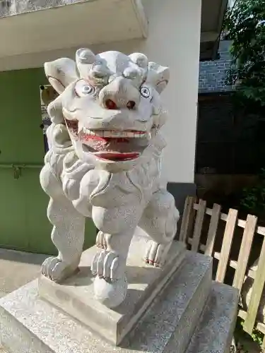 銀杏岡八幡神社の{uncategorized: "未分類", other: "その他", undefined: "問題あり", building: "その他建物", grave: "お墓", sacred_gate: "鳥居", guardian: "狛犬", statue: "像", buddha: "仏像", history: "歴史", nature: "自然", garden: "庭園", animal: "動物", pagoda: "塔", temizu: "手水舎", mountain_gate: "山門・神門", sanctuary: "本殿・本堂", subordinate: "末社・摂社", art: "芸術", scenery: "景色", jizo: "地蔵", ema: "絵馬", goshuin: "御朱印", omikuji: "おみくじ", items: "授与品その他", amulet: "お守り", goshuincho: "御朱印帳", eats: "食事", festival: "お祭り", votive_dance: "神楽", shichigosan: "七五三参", wedding: "結婚式", experience: "体験その他", initially: "初詣", around: "周辺", anti_infection: "感染症対策"}