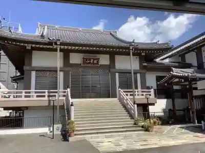 万年寺の本殿・本堂