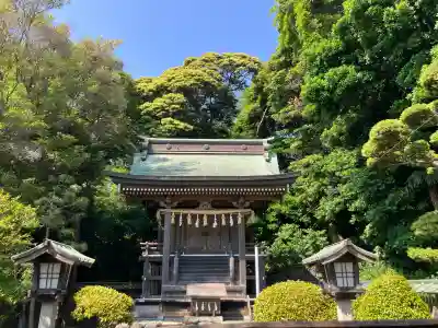 諏訪神社の{uncategorized: "未分類", other: "その他", undefined: "問題あり", building: "その他建物", grave: "お墓", sacred_gate: "鳥居", guardian: "狛犬", statue: "像", buddha: "仏像", history: "歴史", nature: "自然", garden: "庭園", animal: "動物", pagoda: "塔", temizu: "手水舎", mountain_gate: "山門・神門", sanctuary: "本殿・本堂", subordinate: "末社・摂社", art: "芸術", scenery: "景色", jizo: "地蔵", ema: "絵馬", goshuin: "御朱印", omikuji: "おみくじ", items: "授与品その他", amulet: "お守り", goshuincho: "御朱印帳", eats: "食事", festival: "お祭り", votive_dance: "神楽", shichigosan: "七五三参", wedding: "結婚式", experience: "体験その他", initially: "初詣", around: "周辺", anti_infection: "感染症対策"}
