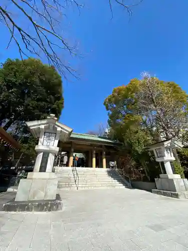 東郷神社の山門