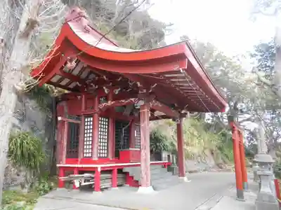 新宿稲荷神社の本殿・本堂