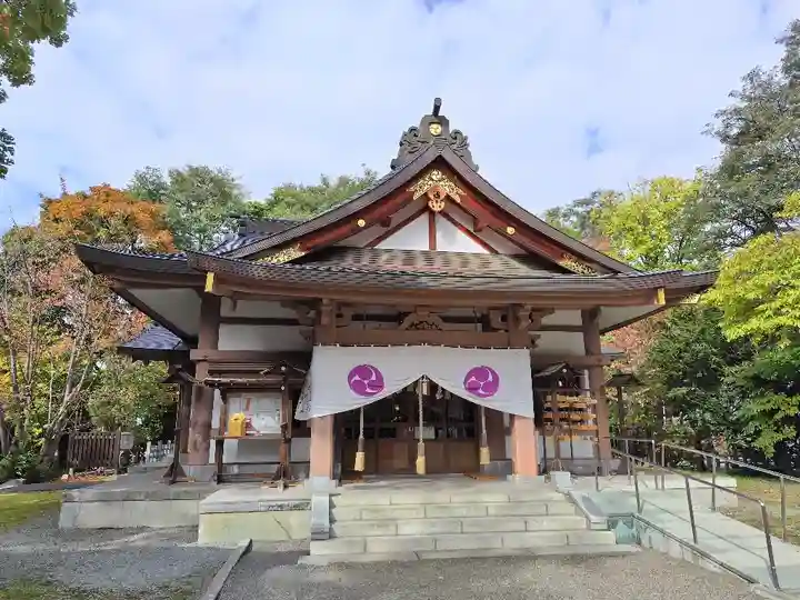 鷹栖神社の本殿・本堂