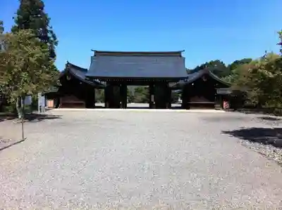 吉野神宮の山門・神門