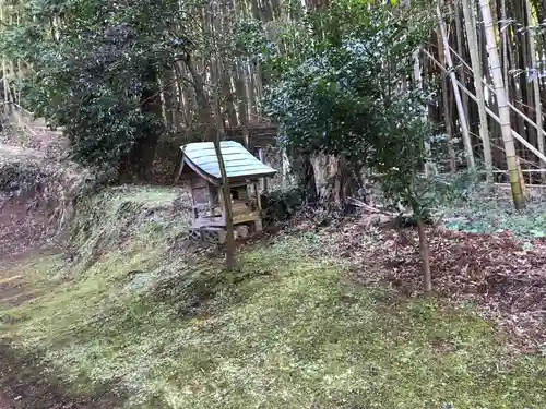 皇産靈神社の末社