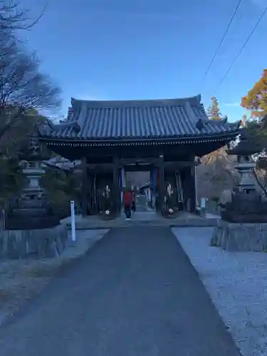 金生山 明星輪寺の山門