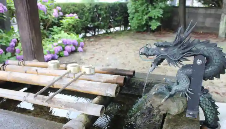 鼬幣稲荷神社の手水舎