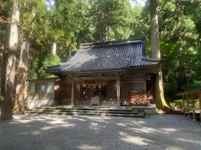 雄山神社中宮祈願殿(富山県)