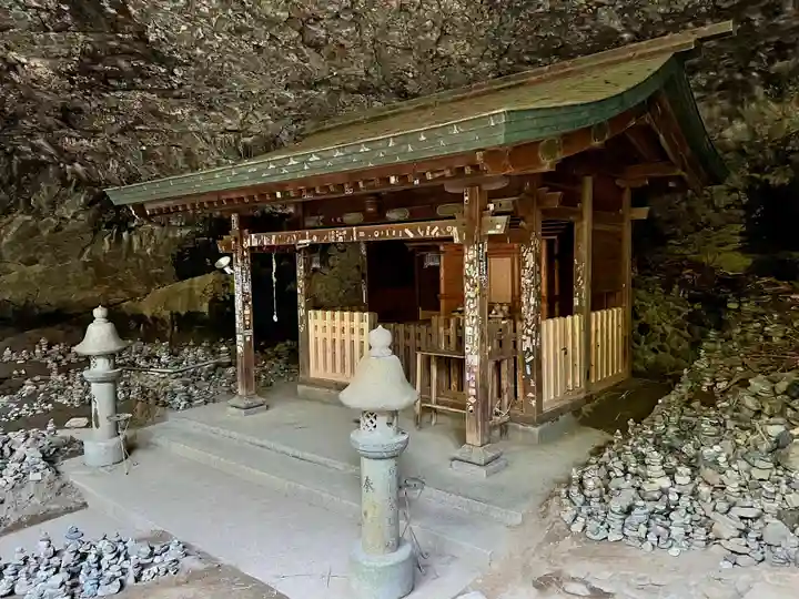 天安河原宮の本殿・本堂