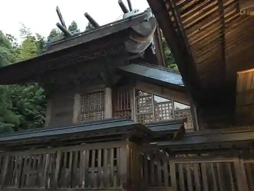 玉作湯神社の本殿