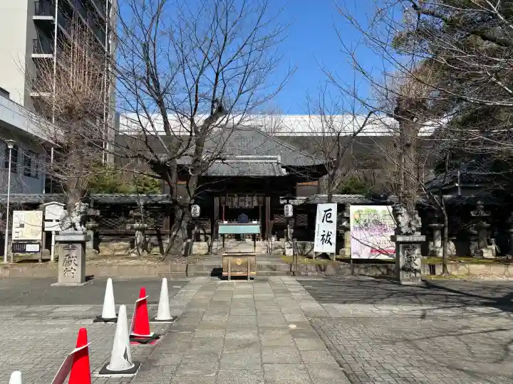 名古屋東照宮の{uncategorized: "未分類", other: "その他", undefined: "問題あり", building: "その他建物", grave: "お墓", sacred_gate: "鳥居", guardian: "狛犬", statue: "像", buddha: "仏像", history: "歴史", nature: "自然", garden: "庭園", animal: "動物", pagoda: "塔", temizu: "手水舎", mountain_gate: "山門・神門", sanctuary: "本殿・本堂", subordinate: "末社・摂社", art: "芸術", scenery: "景色", jizo: "地蔵", ema: "絵馬", goshuin: "御朱印", omikuji: "おみくじ", items: "授与品その他", amulet: "お守り", goshuincho: "御朱印帳", eats: "食事", festival: "お祭り", votive_dance: "神楽", shichigosan: "七五三参", wedding: "結婚式", experience: "体験その他", initially: "初詣", around: "周辺", anti_infection: "感染症対策"}
