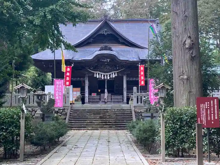 鳴雷神社の本殿・本堂