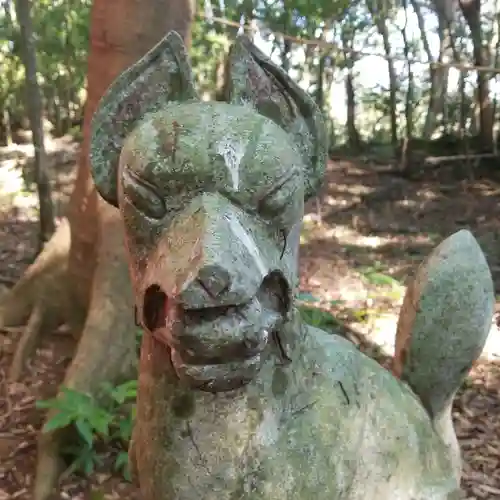 稲荷神社の狛犬