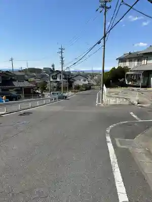 熊野神社（久保一色）の{uncategorized: "未分類", other: "その他", undefined: "問題あり", building: "その他建物", grave: "お墓", sacred_gate: "鳥居", guardian: "狛犬", statue: "像", buddha: "仏像", history: "歴史", nature: "自然", garden: "庭園", animal: "動物", pagoda: "塔", temizu: "手水舎", mountain_gate: "山門・神門", sanctuary: "本殿・本堂", subordinate: "末社・摂社", art: "芸術", scenery: "景色", jizo: "地蔵", ema: "絵馬", goshuin: "御朱印", omikuji: "おみくじ", items: "授与品その他", amulet: "お守り", goshuincho: "御朱印帳", eats: "食事", festival: "お祭り", votive_dance: "神楽", shichigosan: "七五三参", wedding: "結婚式", experience: "体験その他", initially: "初詣", around: "周辺", anti_infection: "感染症対策"}