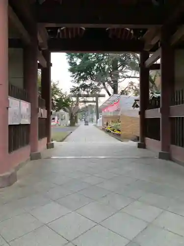 大宝八幡宮の山門・神門