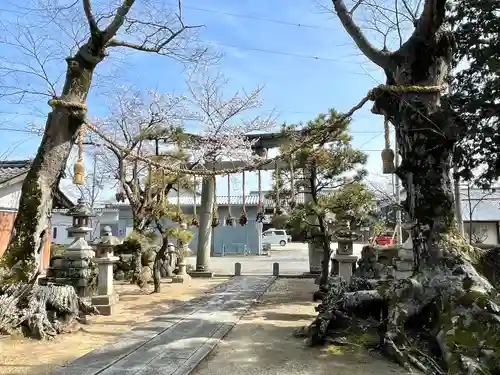 山部神社の建物その他