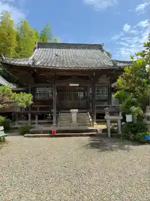 観音寺の本殿・本堂