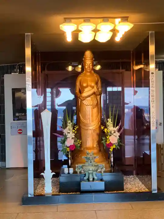 釜石大観音の本殿・本堂