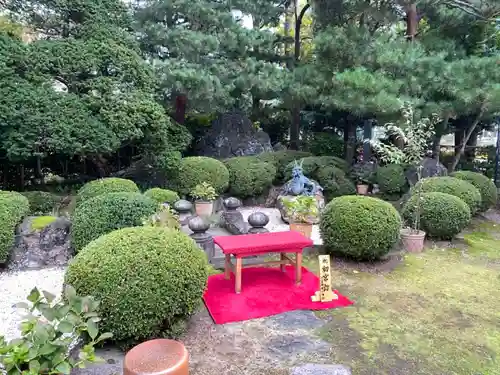 里之宮 湯殿山神社の庭園