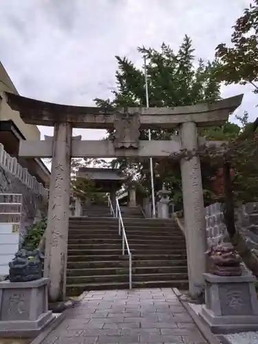 紅葉八幡宮の鳥居