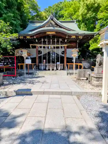 鎮守氷川神社の{uncategorized: "未分類", other: "その他", undefined: "問題あり", building: "その他建物", grave: "お墓", sacred_gate: "鳥居", guardian: "狛犬", statue: "像", buddha: "仏像", history: "歴史", nature: "自然", garden: "庭園", animal: "動物", pagoda: "塔", temizu: "手水舎", mountain_gate: "山門・神門", sanctuary: "本殿・本堂", subordinate: "末社・摂社", art: "芸術", scenery: "景色", jizo: "地蔵", ema: "絵馬", goshuin: "御朱印", omikuji: "おみくじ", items: "授与品その他", amulet: "お守り", goshuincho: "御朱印帳", eats: "食事", festival: "お祭り", votive_dance: "神楽", shichigosan: "七五三参", wedding: "結婚式", experience: "体験その他", initially: "初詣", around: "周辺", anti_infection: "感染症対策"}