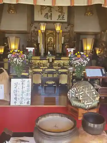 持宝院(手伝い地蔵)の本殿・本堂