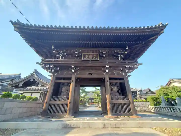 常楽寺の山門・神門