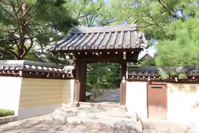 聖福寺の山門・神門