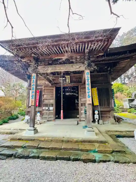 岩之上堂の{uncategorized: "未分類", other: "その他", undefined: "問題あり", building: "その他建物", grave: "お墓", sacred_gate: "鳥居", guardian: "狛犬", statue: "像", buddha: "仏像", history: "歴史", nature: "自然", garden: "庭園", animal: "動物", pagoda: "塔", temizu: "手水舎", mountain_gate: "山門・神門", sanctuary: "本殿・本堂", subordinate: "末社・摂社", art: "芸術", scenery: "景色", jizo: "地蔵", ema: "絵馬", goshuin: "御朱印", omikuji: "おみくじ", items: "授与品その他", amulet: "お守り", goshuincho: "御朱印帳", eats: "食事", festival: "お祭り", votive_dance: "神楽", shichigosan: "七五三参", wedding: "結婚式", experience: "体験その他", initially: "初詣", around: "周辺", anti_infection: "感染症対策"}