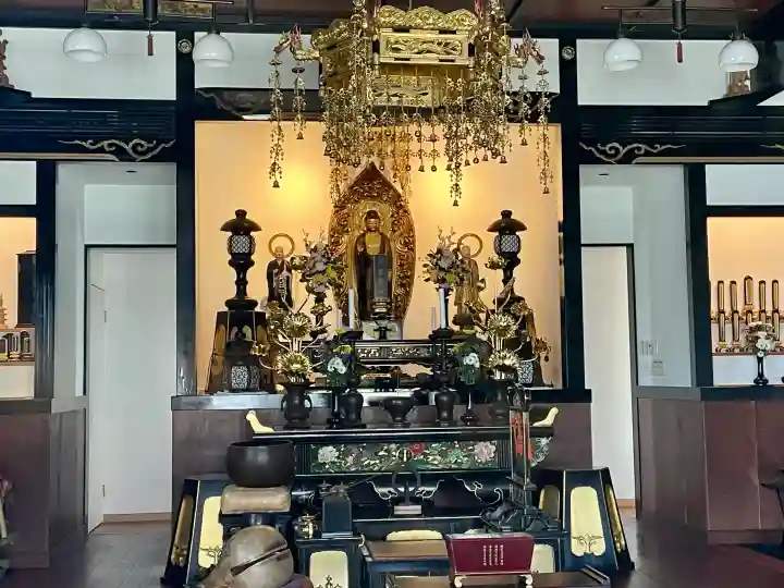 貞源寺の{uncategorized: "未分類", other: "その他", undefined: "問題あり", building: "その他建物", grave: "お墓", sacred_gate: "鳥居", guardian: "狛犬", statue: "像", buddha: "仏像", history: "歴史", nature: "自然", garden: "庭園", animal: "動物", pagoda: "塔", temizu: "手水舎", mountain_gate: "山門・神門", sanctuary: "本殿・本堂", subordinate: "末社・摂社", art: "芸術", scenery: "景色", jizo: "地蔵", ema: "絵馬", goshuin: "御朱印", omikuji: "おみくじ", items: "授与品その他", amulet: "お守り", goshuincho: "御朱印帳", eats: "食事", festival: "お祭り", votive_dance: "神楽", shichigosan: "七五三参", wedding: "結婚式", experience: "体験その他", initially: "初詣", around: "周辺", anti_infection: "感染症対策"}
