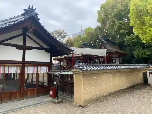 率川神社（大神神社摂社）の{uncategorized: "未分類", other: "その他", undefined: "問題あり", building: "その他建物", grave: "お墓", sacred_gate: "鳥居", guardian: "狛犬", statue: "像", buddha: "仏像", history: "歴史", nature: "自然", garden: "庭園", animal: "動物", pagoda: "塔", temizu: "手水舎", mountain_gate: "山門・神門", sanctuary: "本殿・本堂", subordinate: "末社・摂社", art: "芸術", scenery: "景色", jizo: "地蔵", ema: "絵馬", goshuin: "御朱印", omikuji: "おみくじ", items: "授与品その他", amulet: "お守り", goshuincho: "御朱印帳", eats: "食事", festival: "お祭り", votive_dance: "神楽", shichigosan: "七五三参", wedding: "結婚式", experience: "体験その他", initially: "初詣", around: "周辺", anti_infection: "感染症対策"}